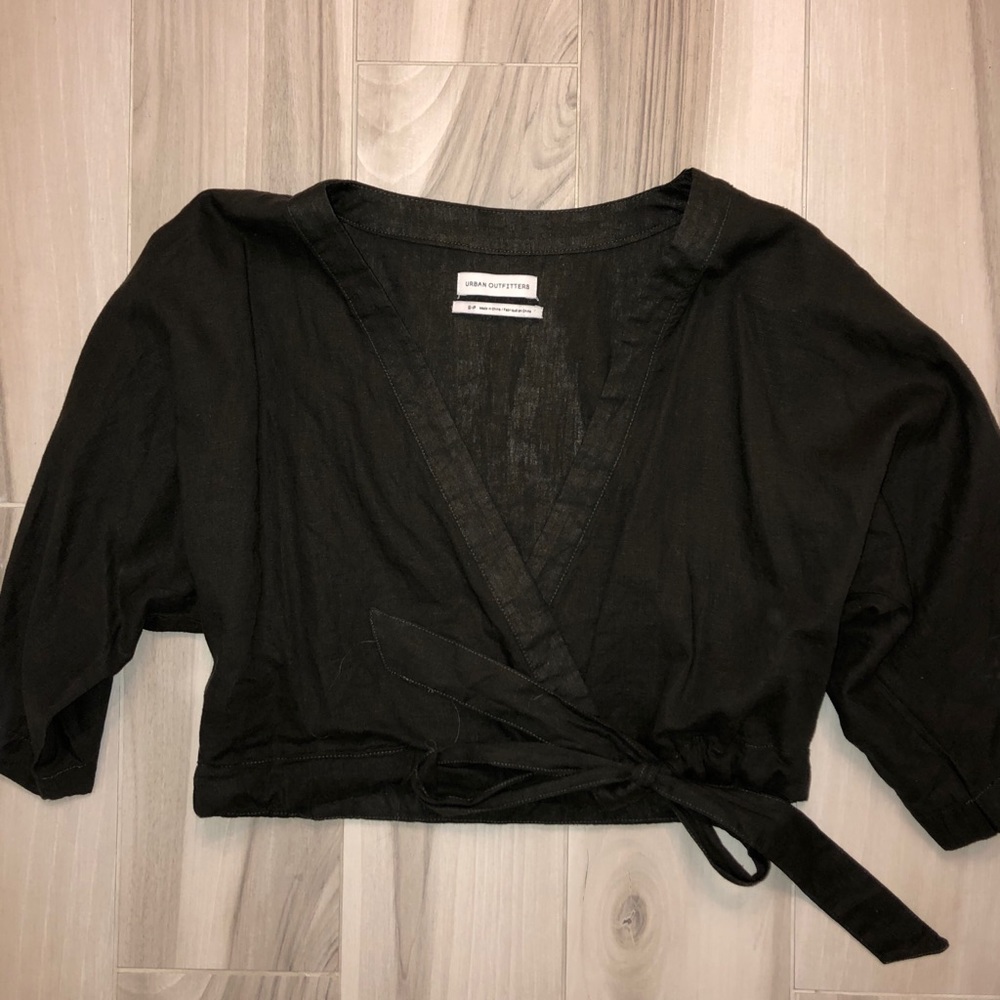 urban outfitters army green tie crop top